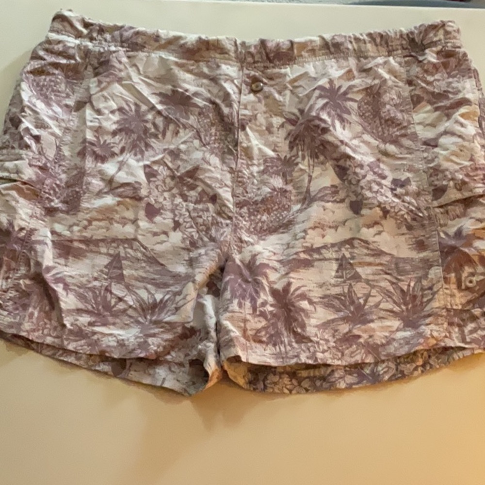 EUC Mens Tommy Bahama swim trunks